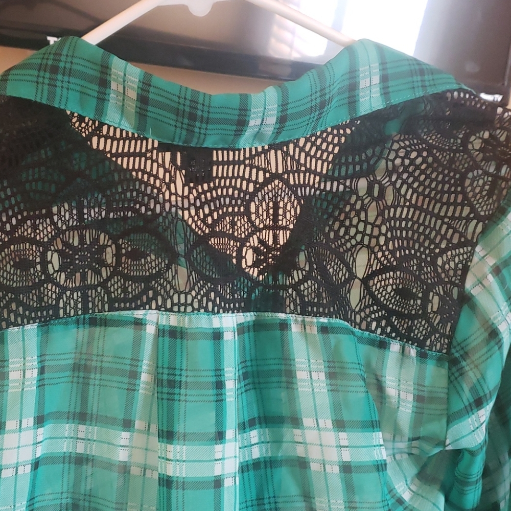 Plaid Top - Picture 3 of 3